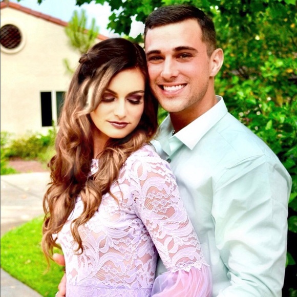 Meet your Posher, Taylor Moreira - Picture 7 of 8